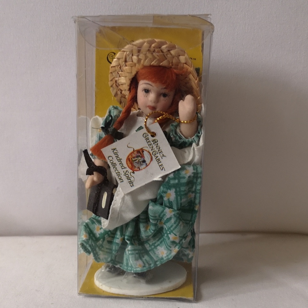 Vintage Anne of Green Gables Kindred Spirits Collection Porcelain Doll in Box